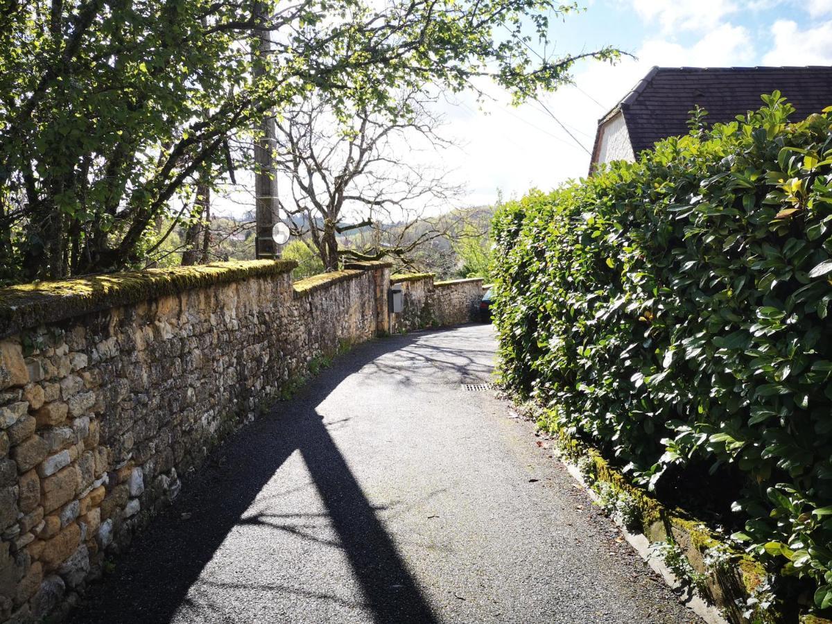 Le Petit Cocon De La Poste Lägenhet Gourdon-en-quercy Exteriör bild